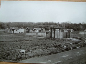 Det här kortet är taget 1916, året efter att lotterna styckats upp.